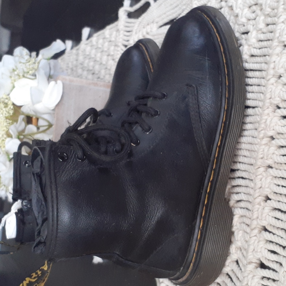 DR.MARTENS BOOTIES